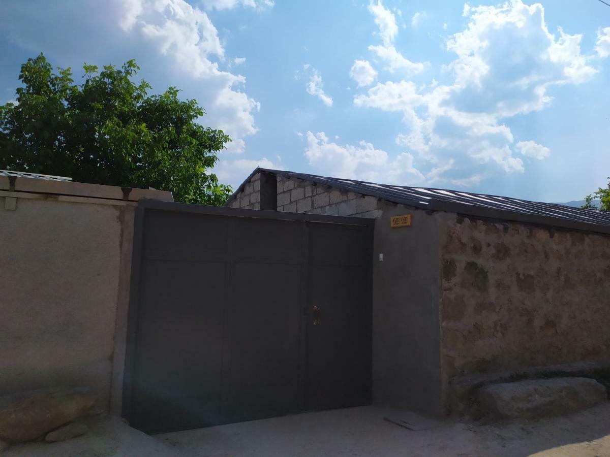 Ana-Maria Bnb Tat'ev Exterior photo